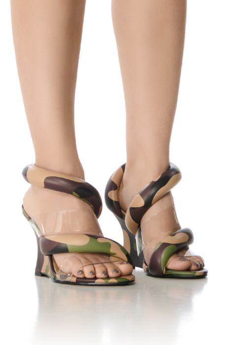 AZALEA WANG MINORU PUFF WEDGE SANDAL IN CAMO