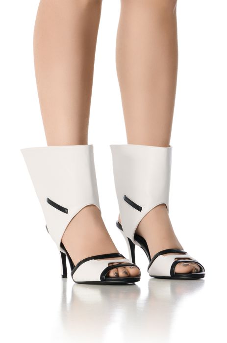 AZALEA WANG NINNETTE WHITE FUTURISTIC SANDAL