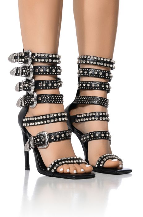 AZALEA WANG PEPPERMINT BUCKLE GLADIATOR SANDAL IN BLACK