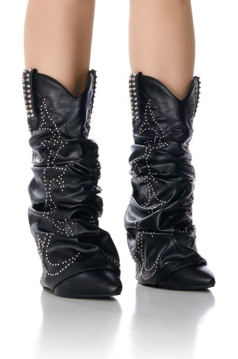 AZALEA WANG SINEAD BLACK RUCHED COWBOY BOOTIE