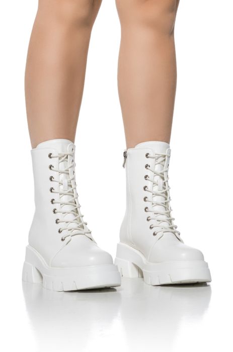 AZALEA WANG SIRIUSI BOOTIE IN WHITE