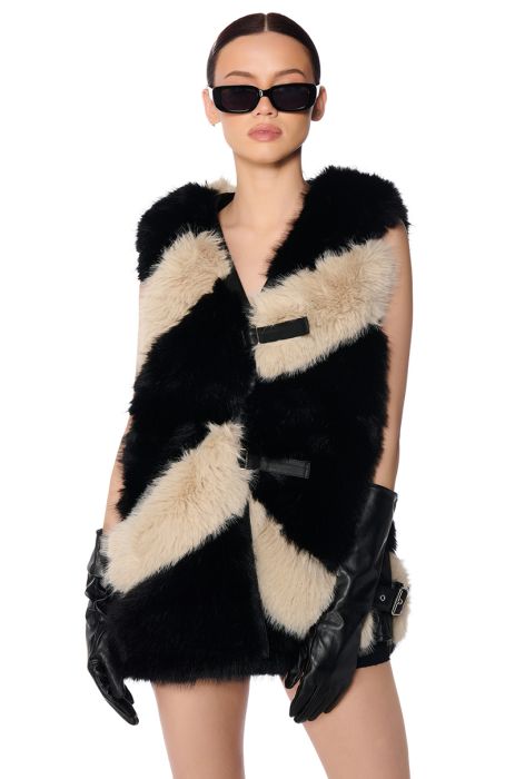 THATS LUXE FAUX FUR VEST IN BLACK WHITE