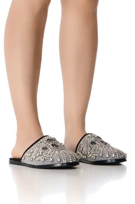 GLAMISIS BLACK EMBELLISHED SLIPPER