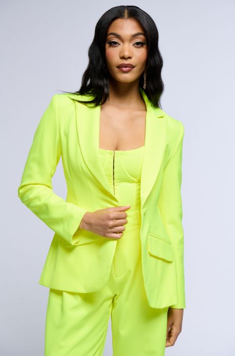 LOOKING SHARP FITTED BLAZER IN NEON YELLOW