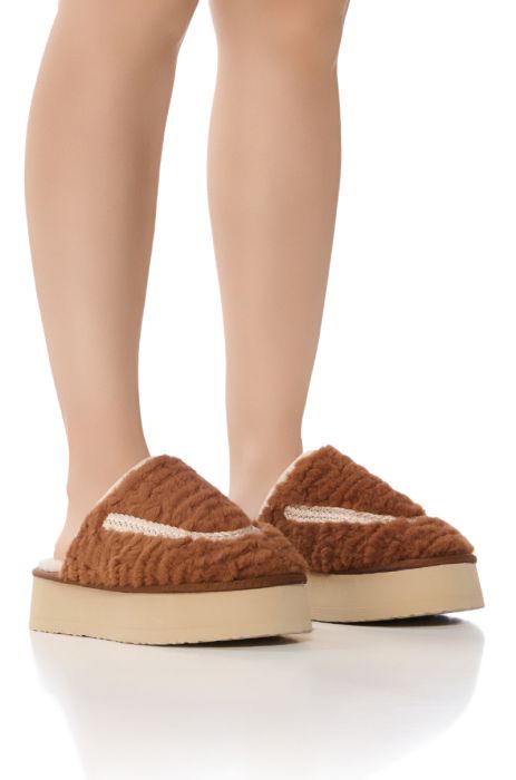 SOFTENER CAMEL FURRY SLIPPER