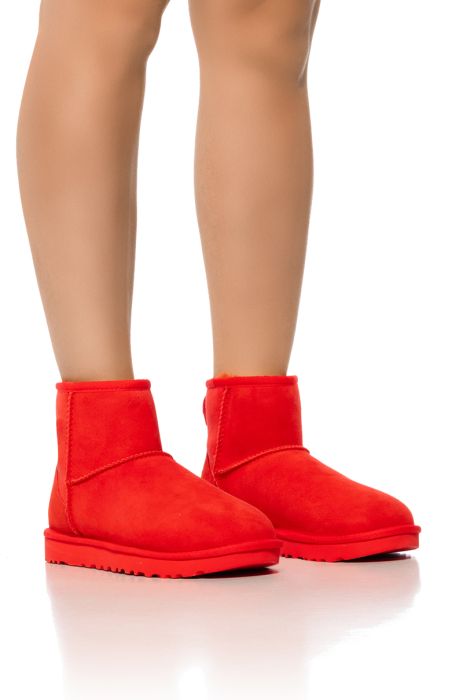 UGG CLASSIC MINI II BOOTIE IN RED